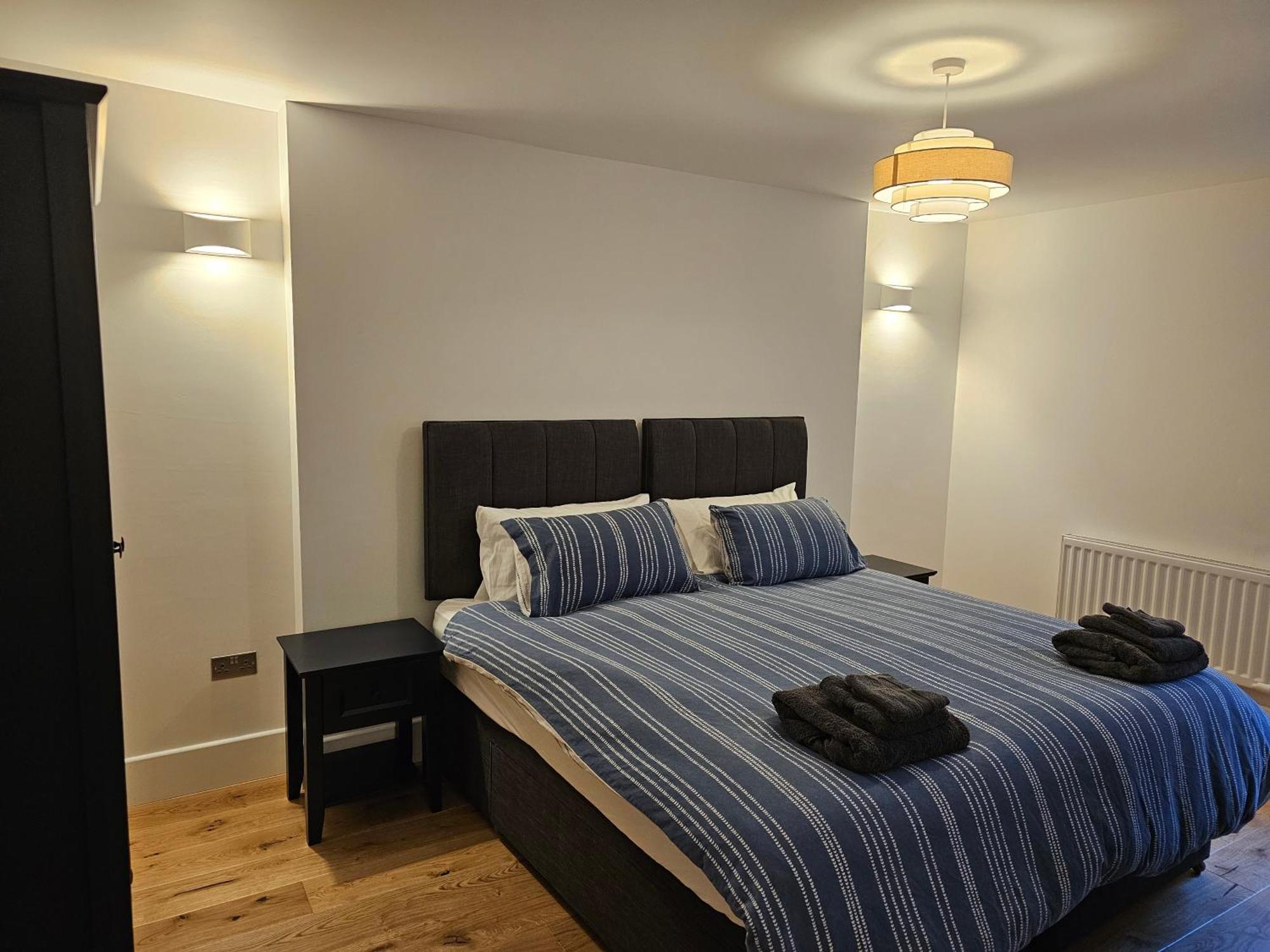 Spacious Modern 2-Bed Parking & Wi-Fi & 65"Oled Bristol Dış mekan fotoğraf